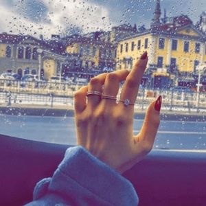 Meet your Posher, Rhut ester